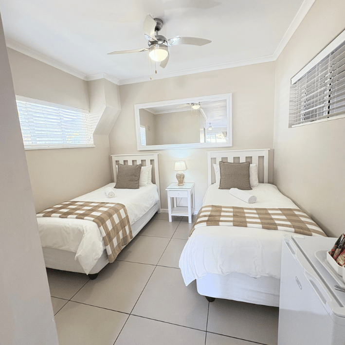 Family Room 13 S/B